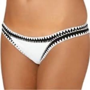 Seafolly white bikini bottom embroidered detail size 8 New tags $82